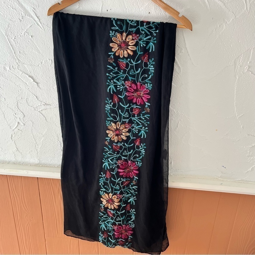 Embroidered Floral Scarf/Wrap NWT